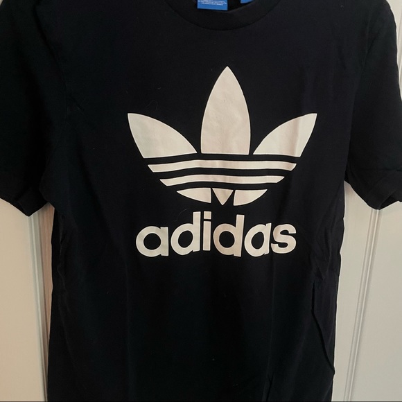 Adidas T shirt - Picture 1 of 2